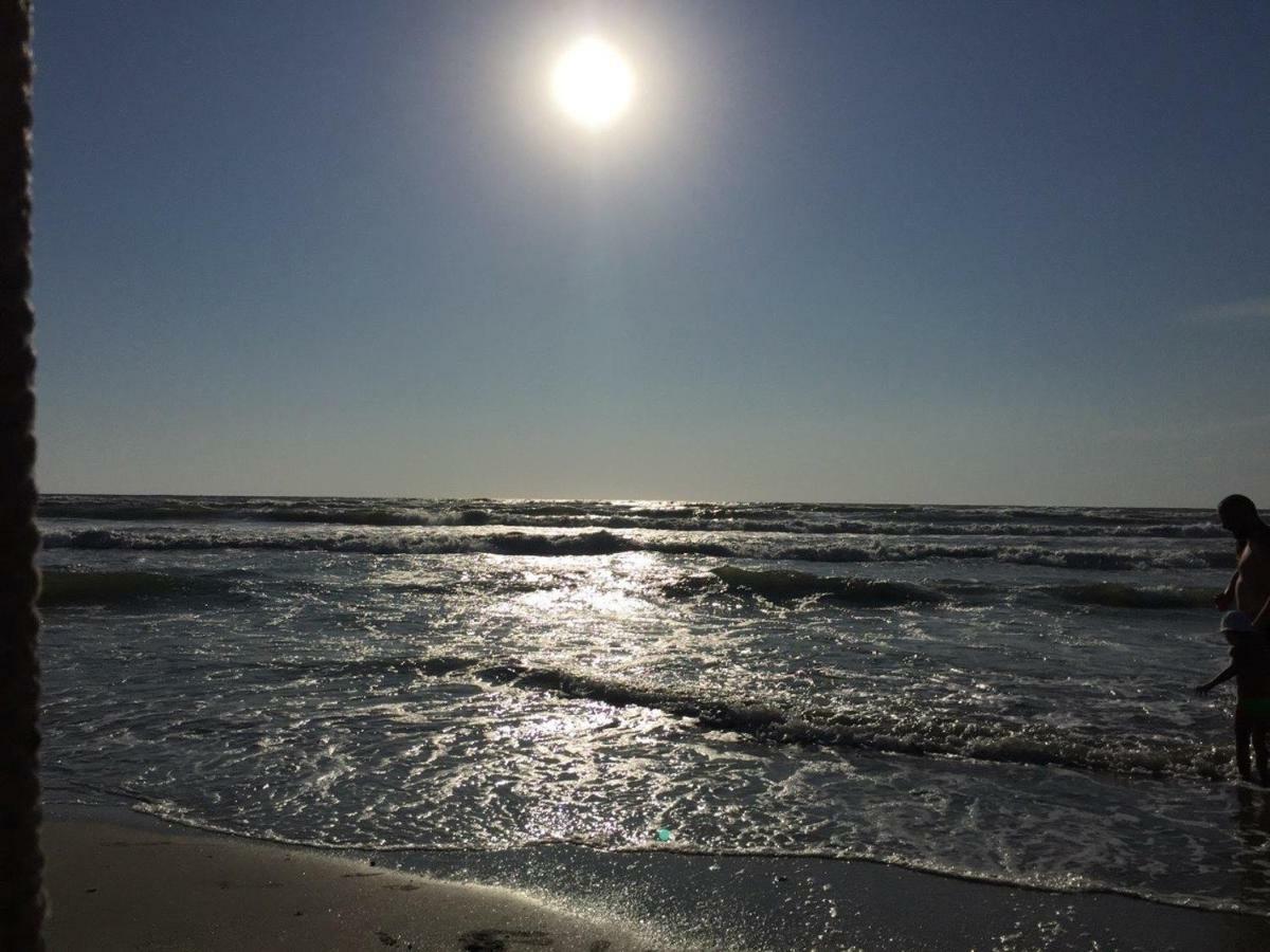 Appartamento Mamaia Nord Năvodari Esterno foto