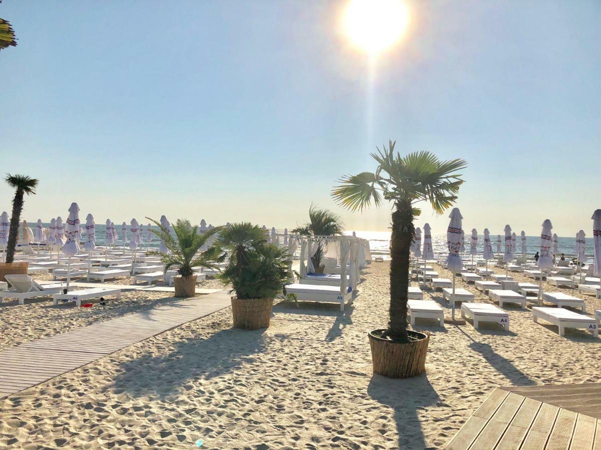 Appartamento Mamaia Nord Năvodari Esterno foto
